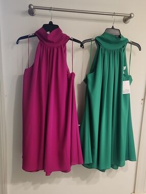 Badgley Mischka Green Sleeveless High-Neck Swing Dress